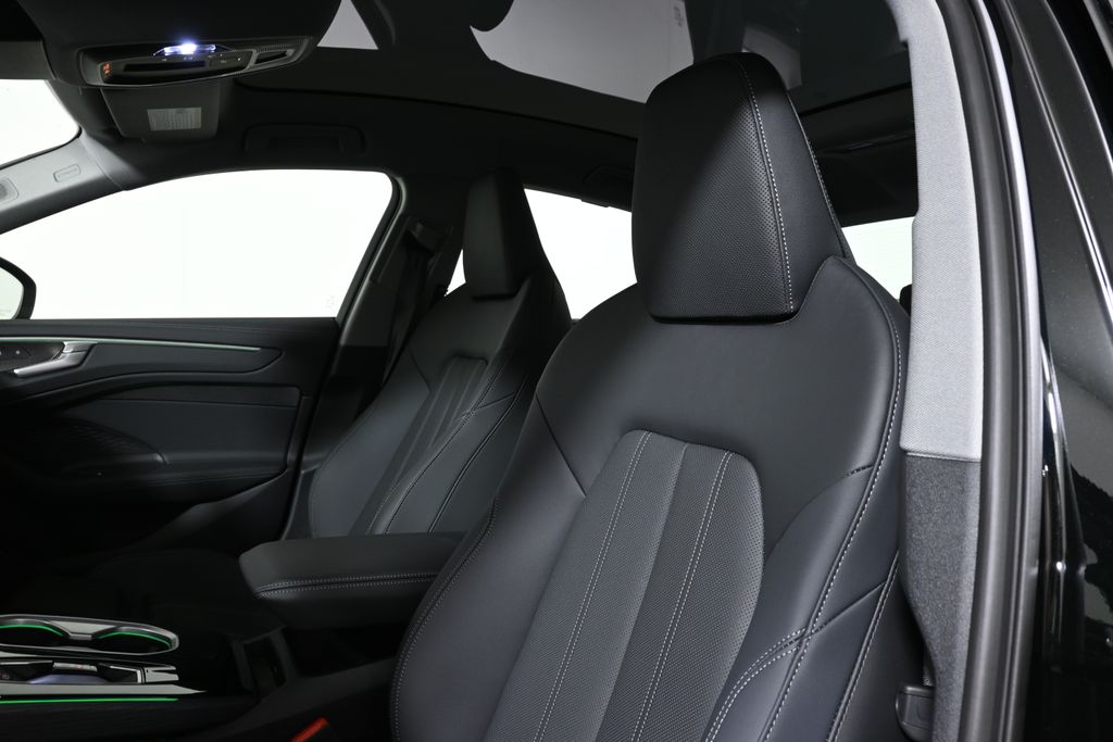 Thumbnail: 2026 Audi A6 - 16