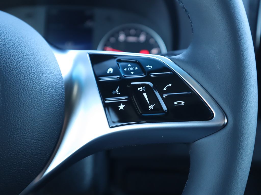 Thumbnail: 2025 Mercedes-Benz Sprinter - 13