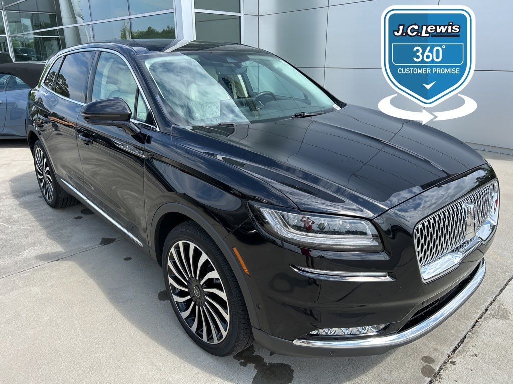 2022 Lincoln Nautilus Black Label