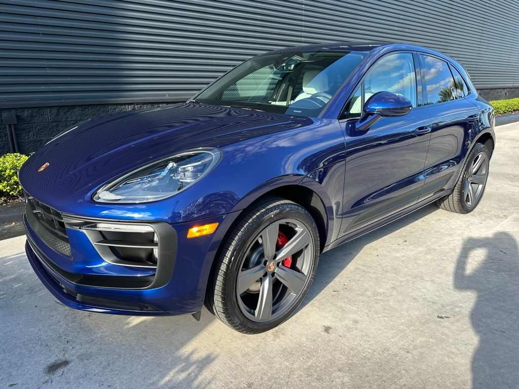 Thumbnail: 2026 Porsche Macan - 7