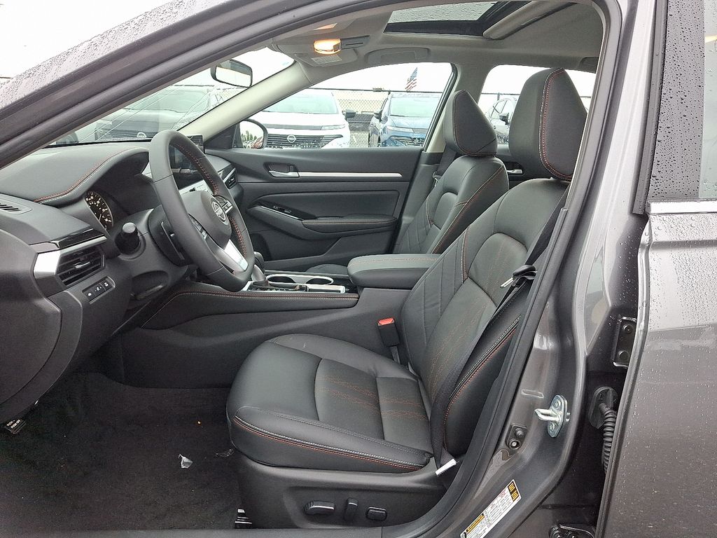 Thumbnail: 2025 Nissan Altima - 6