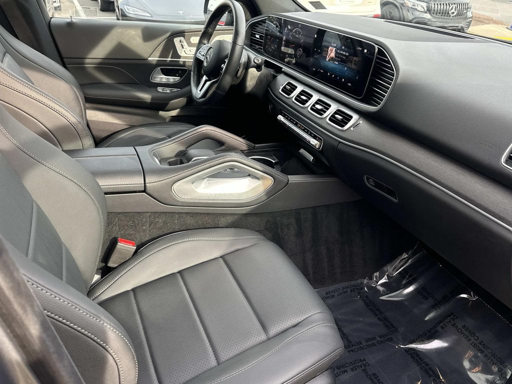 Thumbnail: 2022 Mercedes-Benz GLE - 21