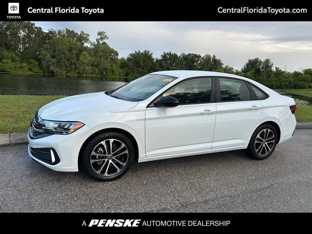 Thumbnail: 2024 Volkswagen Jetta - 1