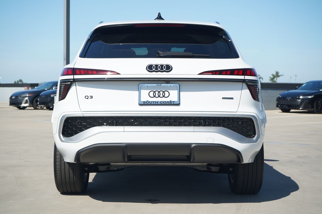 Thumbnail: 2026 Audi Q3 - 4
