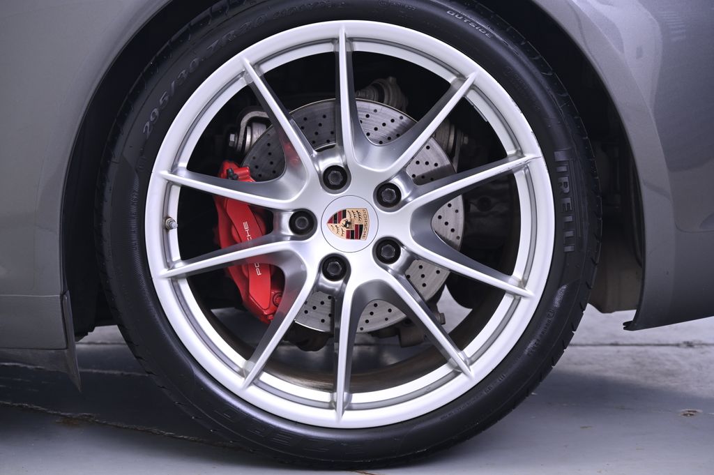 Thumbnail: 2013 Porsche 911 - 12