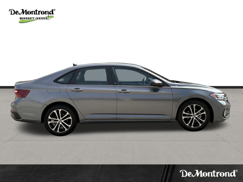 Used 2023 Platinum Gray Metallic Volkswagen 1.5T Sport image 4