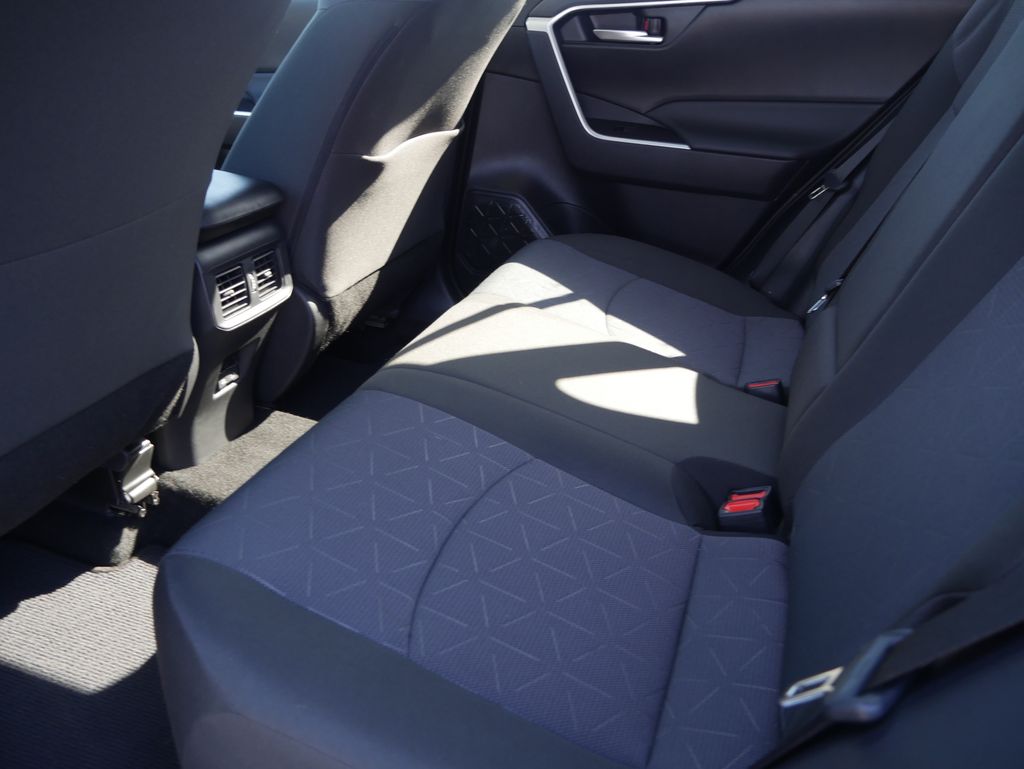 Thumbnail: 2025 Toyota RAV4 - 20