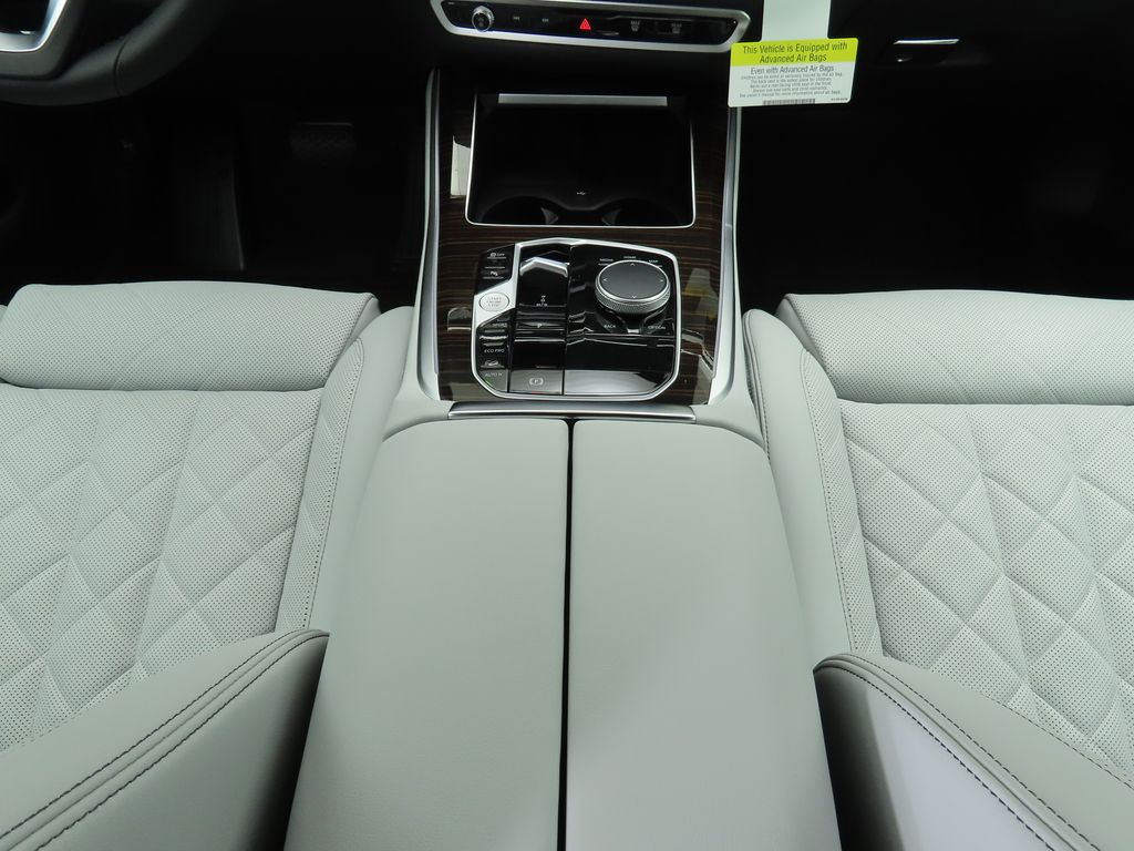 Thumbnail: 2026 BMW X5 - 16