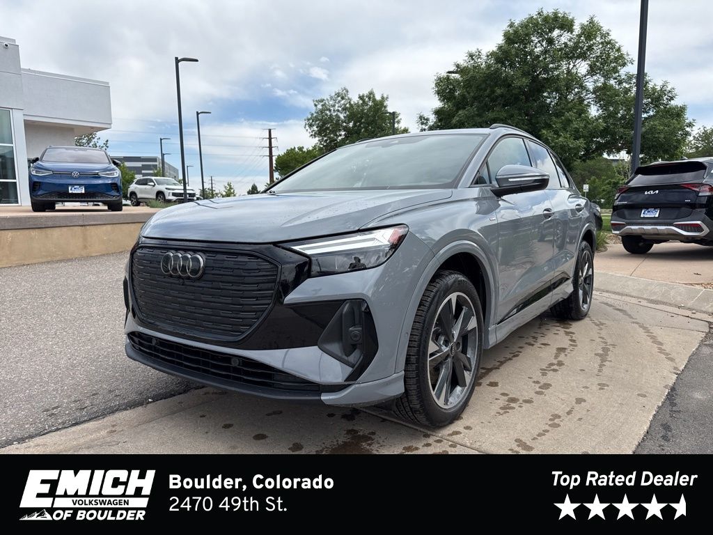 2024 Audi Q4 e-tron quattro Premium Plus 50