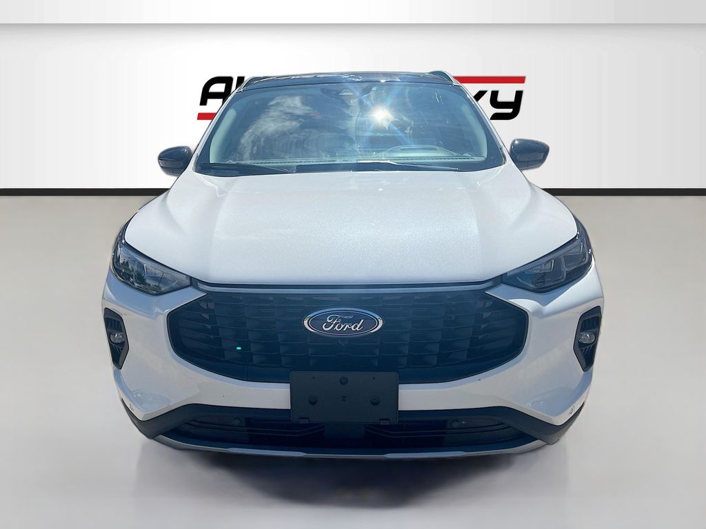 Used 2025 White Ford Platinum image 2