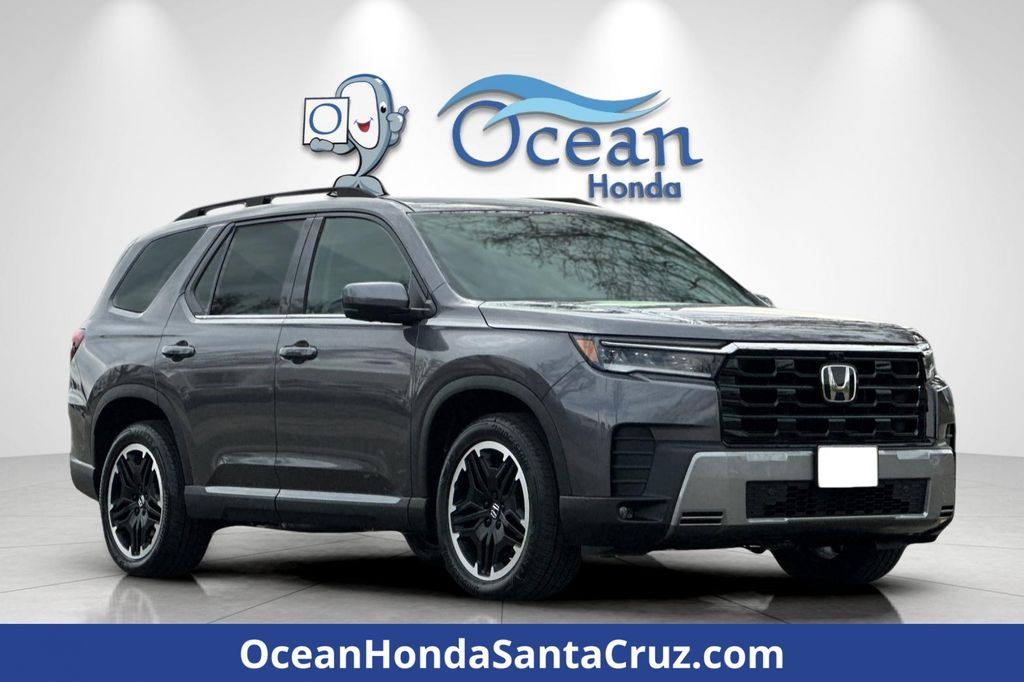 2026 Honda Pilot Touring AWD's photo