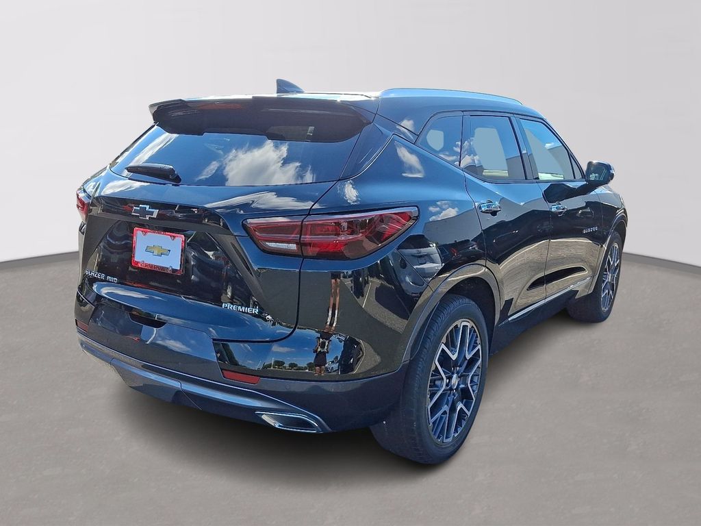 Thumbnail: 2025 Chevrolet Blazer - 4