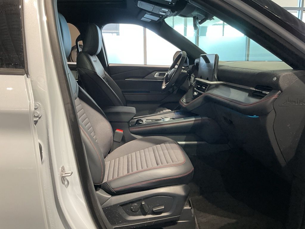 New 2026 White Ford ST-Line image 22