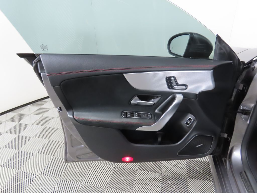 2021 Mercedes-Benz CLA 250 24