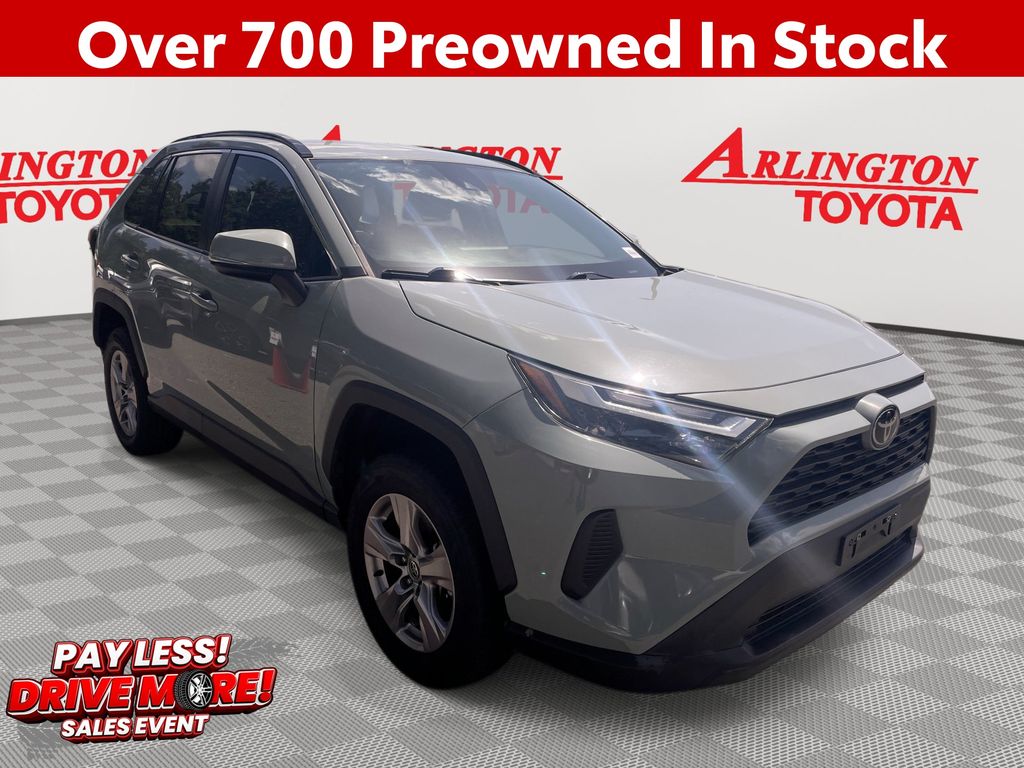  2022 Toyota RAV4 XLE AWD   