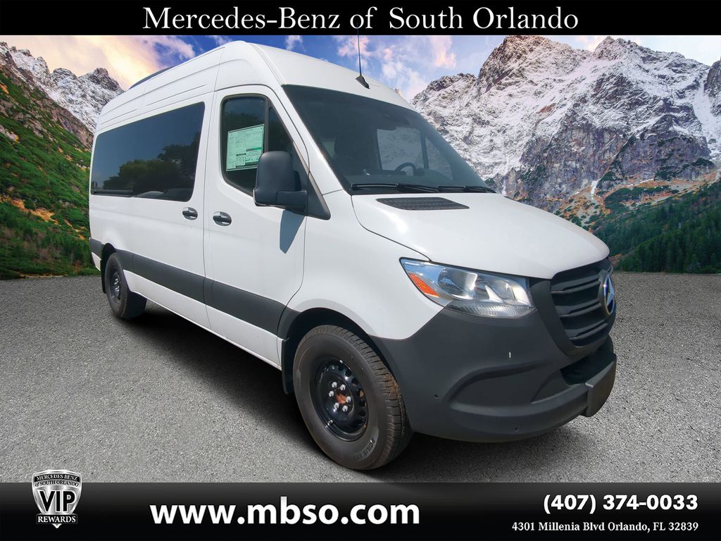 2024 Mercedes-Benz Sprinter Blanco (Arctic White) Van Tracción trasera 9 velocidades Automática