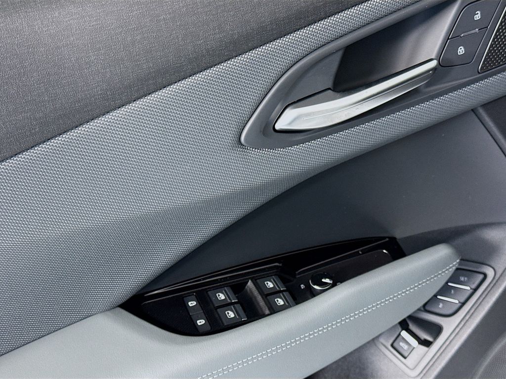 Thumbnail: 2026 Audi Q3 - 25