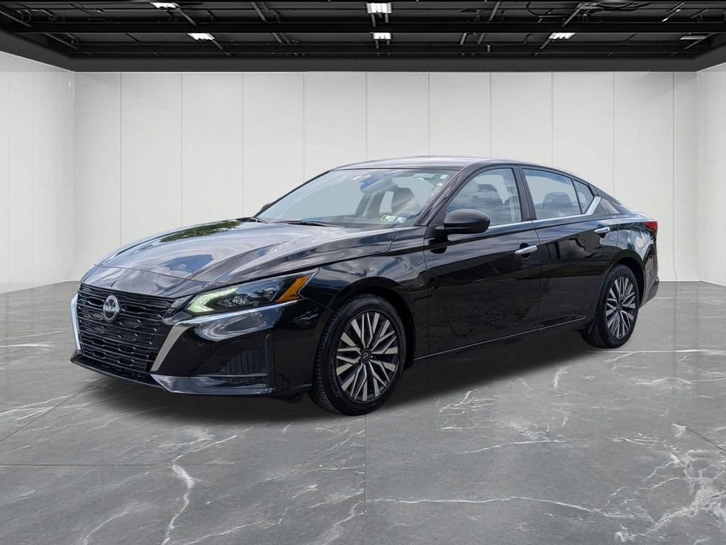 Super Black 2025 Nissan Altima 2.5 SV FWD Sedan Front-Wheel Drive Continuously Variable Transmission