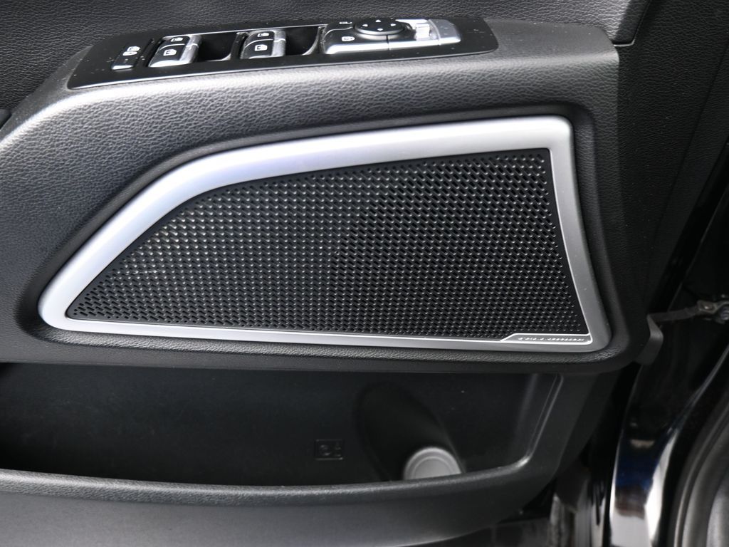 Used 2021 Ebony Black Kia EX image 15