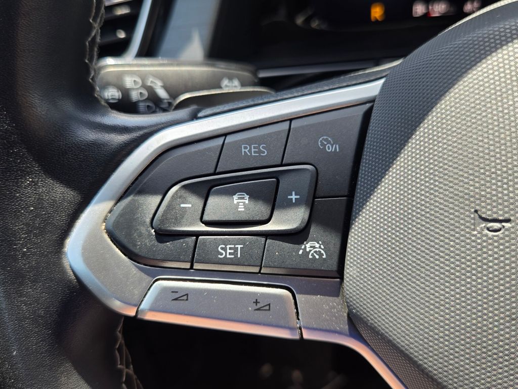 2024 Volkswagen Atlas - $28,200