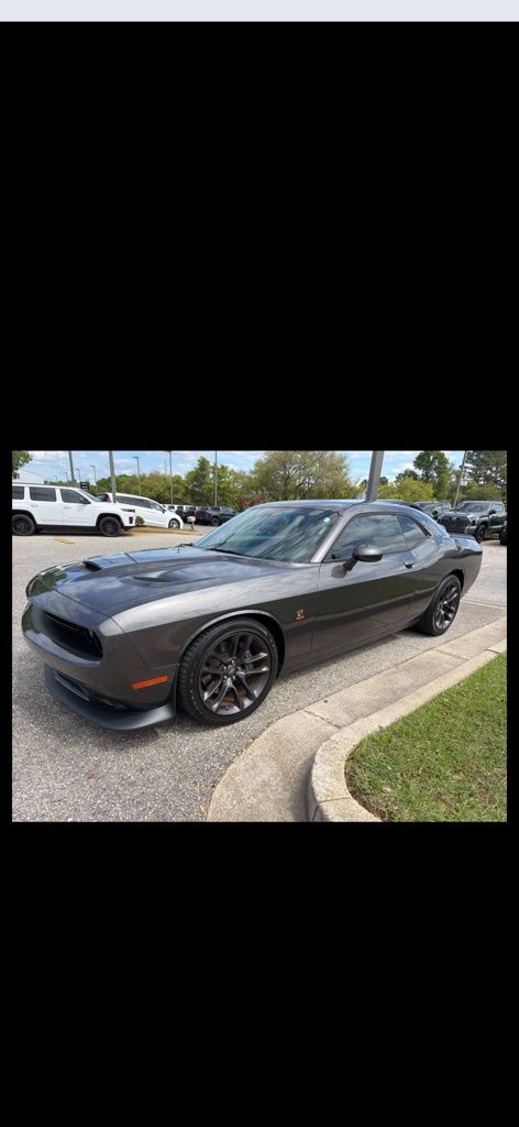 Gray (Granite Crystal Metallic Clearcoat) 2023 Dodge Challenger R/T Scat Pack RWD Coupe Rear-Wheel Drive 8-Speed Automatic