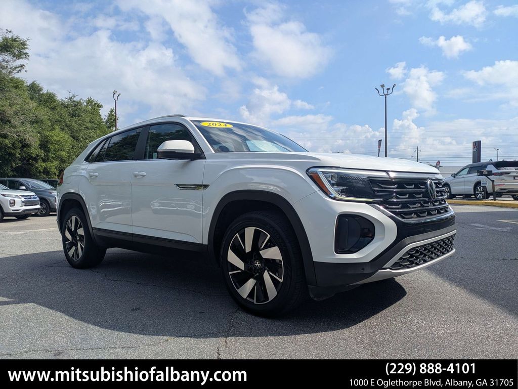 2024 Volkswagen Atlas Cross Sport 2.0T SE w/Technology