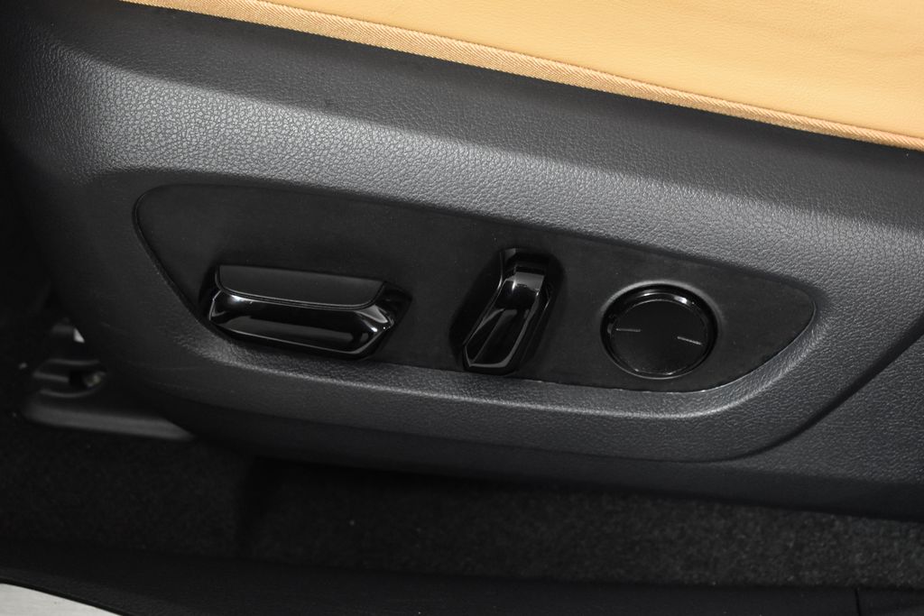 Thumbnail: 2025 Lexus RX - 28