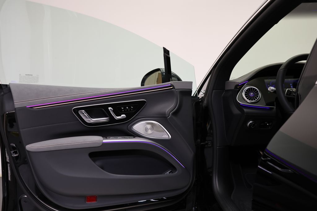 Thumbnail: 2026 Mercedes-Benz EQS - 30