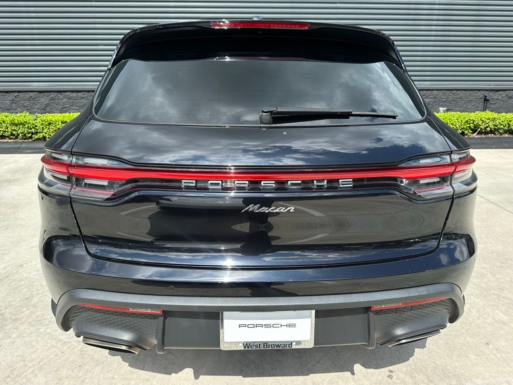 Thumbnail: 2022 Porsche Macan - 12