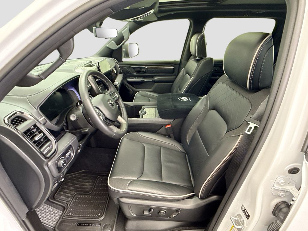 Thumbnail: 2025 RAM 1500 - 18