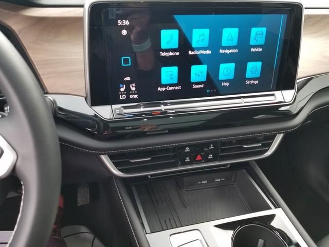new 2026 Volkswagen Atlas car, priced at $51,218