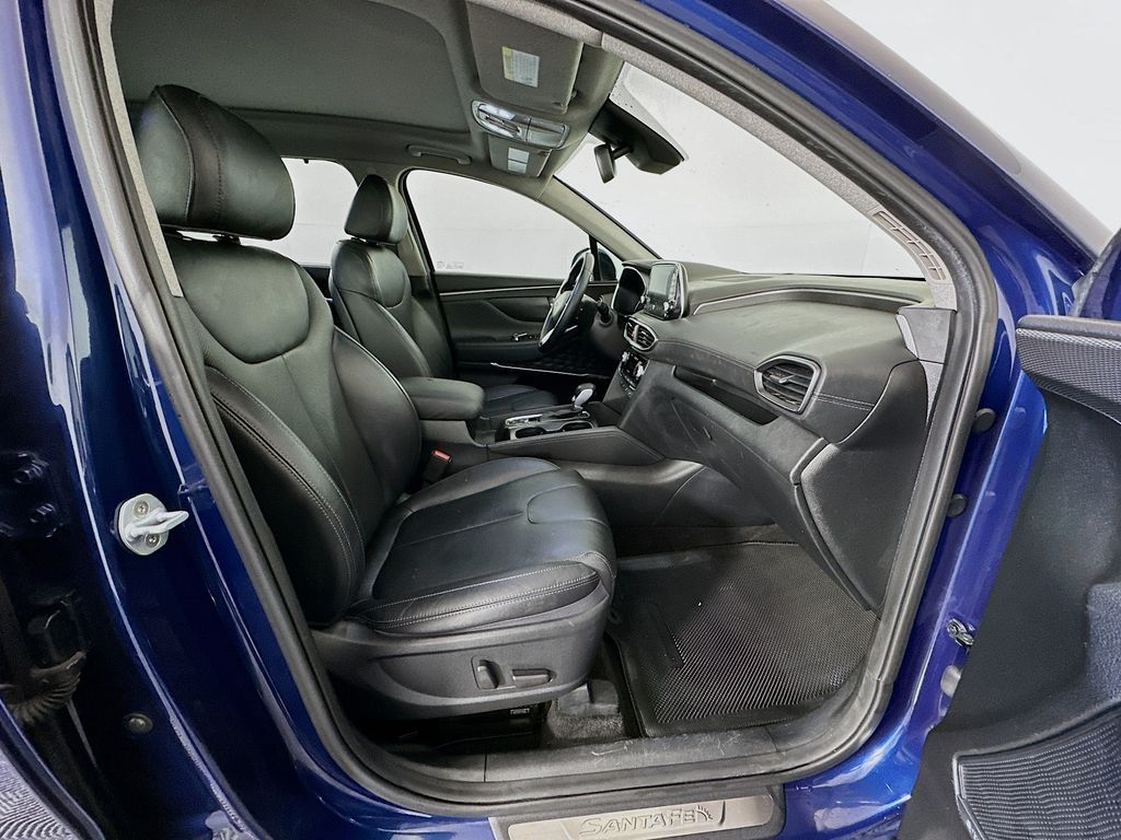 Thumbnail: 2019 Hyundai Santa Fe - 30