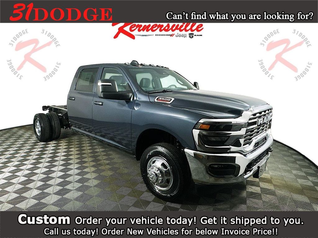 2026 RAM 3500 Chassis Tradesman Crew Cab LB DRW 4WD