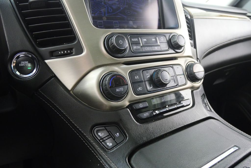 2017 GMC Yukon XL Denali 25