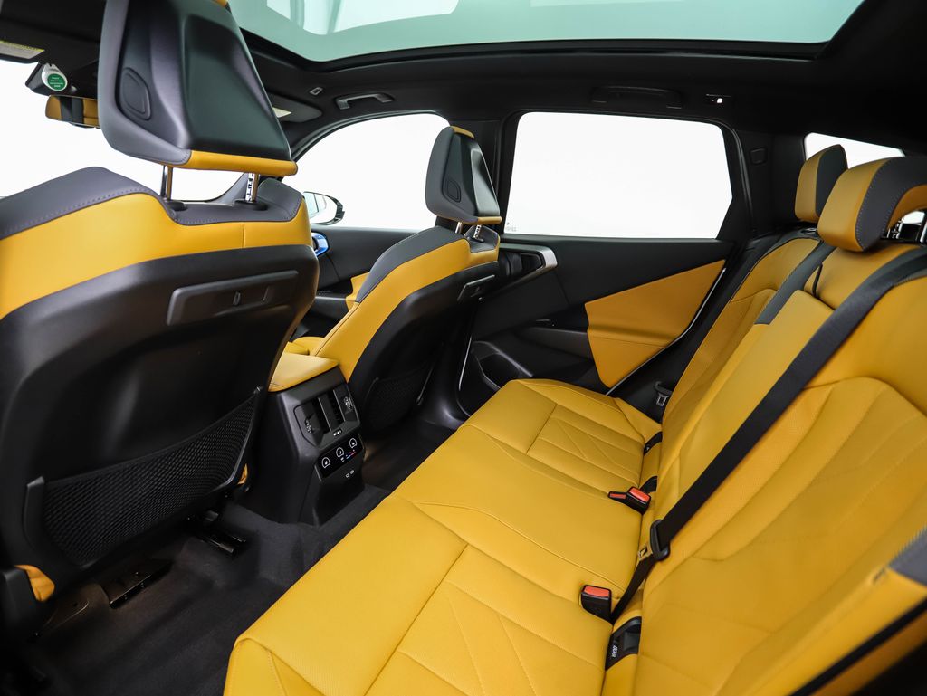 Thumbnail: 2025 BMW X3 - 20