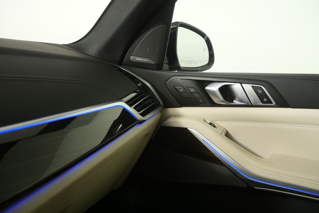 Thumbnail: 2023 BMW X5 - 27