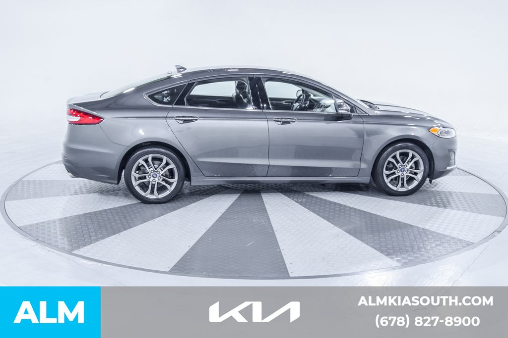 2020 Ford Fusion SEL photo 11