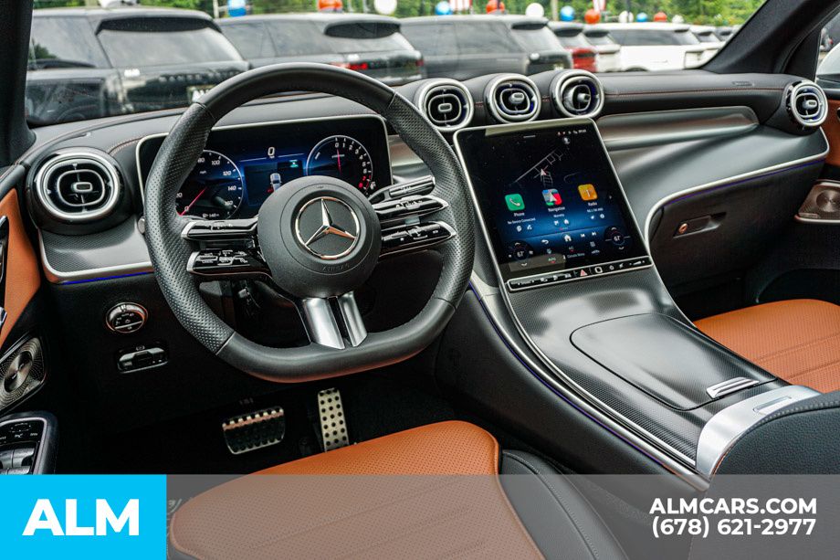 Used 2025 White Mercedes-Benz GLC 350e image 27