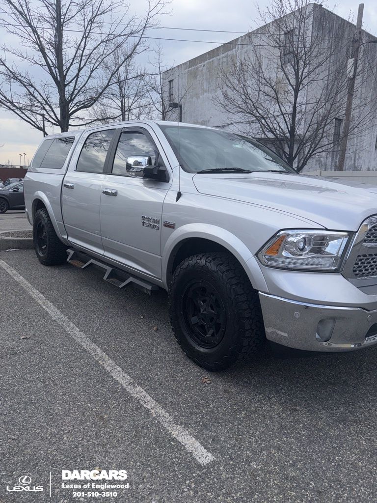 2018 RAM 1500 Laramie Crew Cab 4WD