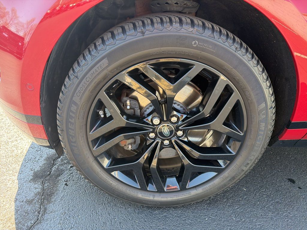 Thumbnail: 2021 Land Rover Range Rover Evoque - 10