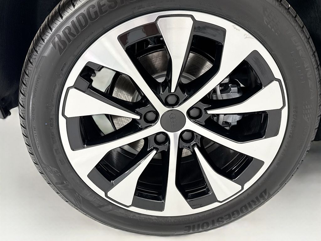 Thumbnail: 2026 Audi Q3 - 32