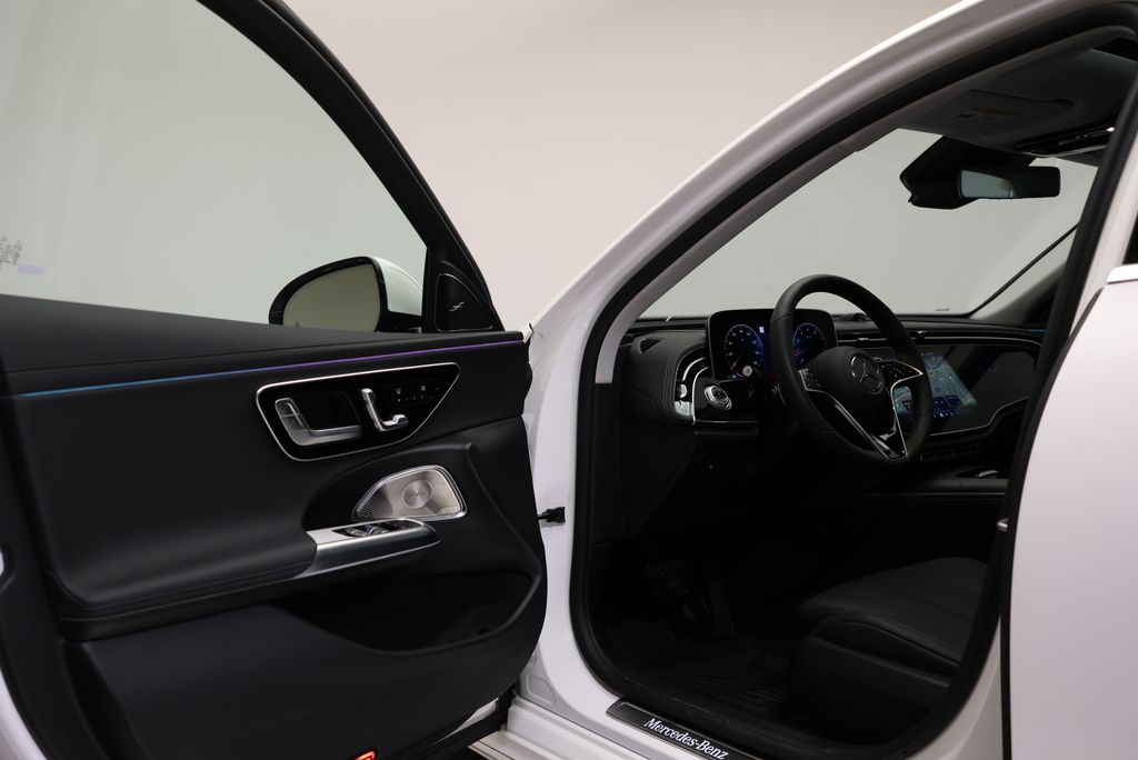 2025 Mercedes-Benz E-Class E350 - Photo 34
