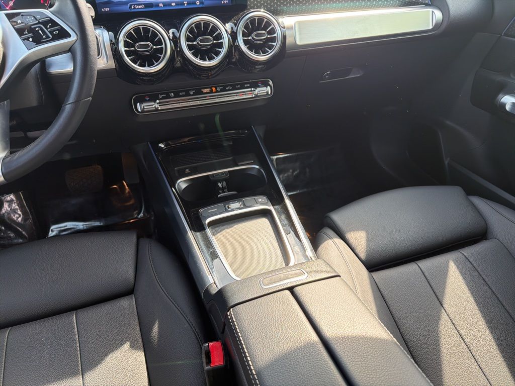 Thumbnail: 2025 Mercedes-Benz GLB - 15