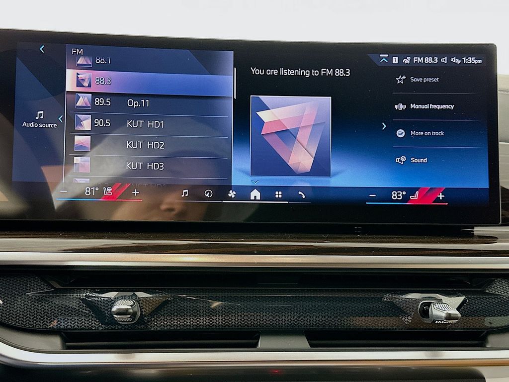 Thumbnail: 2026 BMW X7 - 11