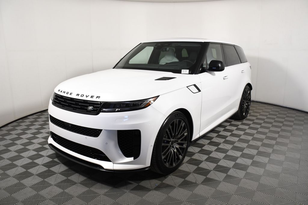 2026 Land Rover Range Rover Sport P635 SV AWD