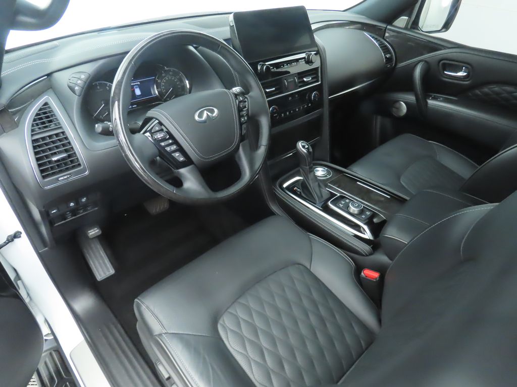 2023 INFINITI QX80 Sensory 9