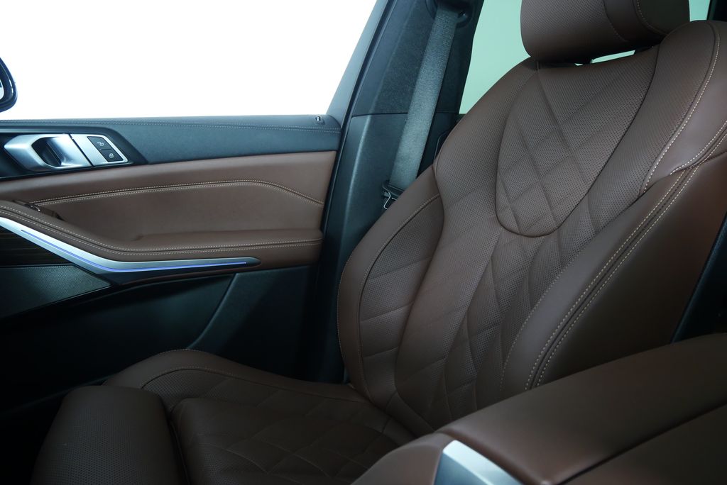 Thumbnail: 2023 BMW X5 - 29