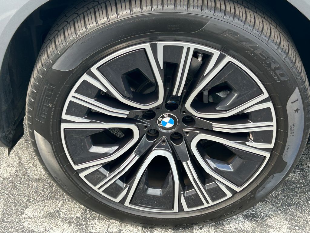 Thumbnail: 2025 BMW X3 - 9