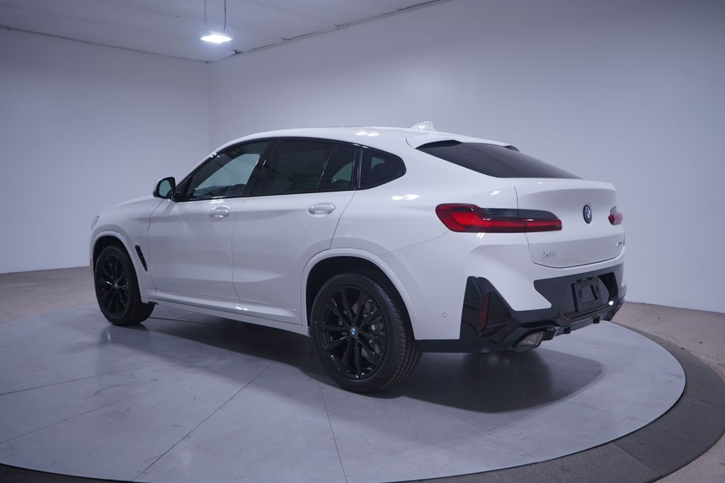 2025 BMW X4 xDrive30i 3