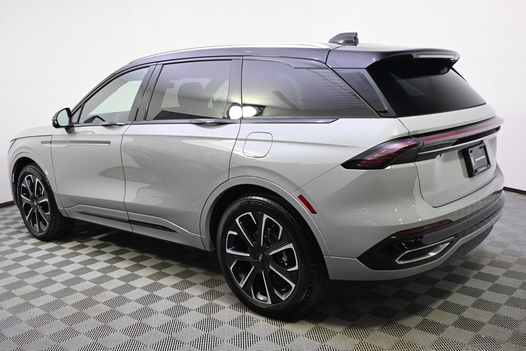 New 2026 Gray Lincoln Reserve image 3